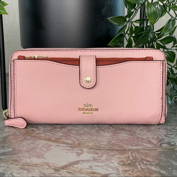 Coach Colorblock Multifunctional Wallet F25967 Blush/Terracotta $275 - Picture 1 of 15